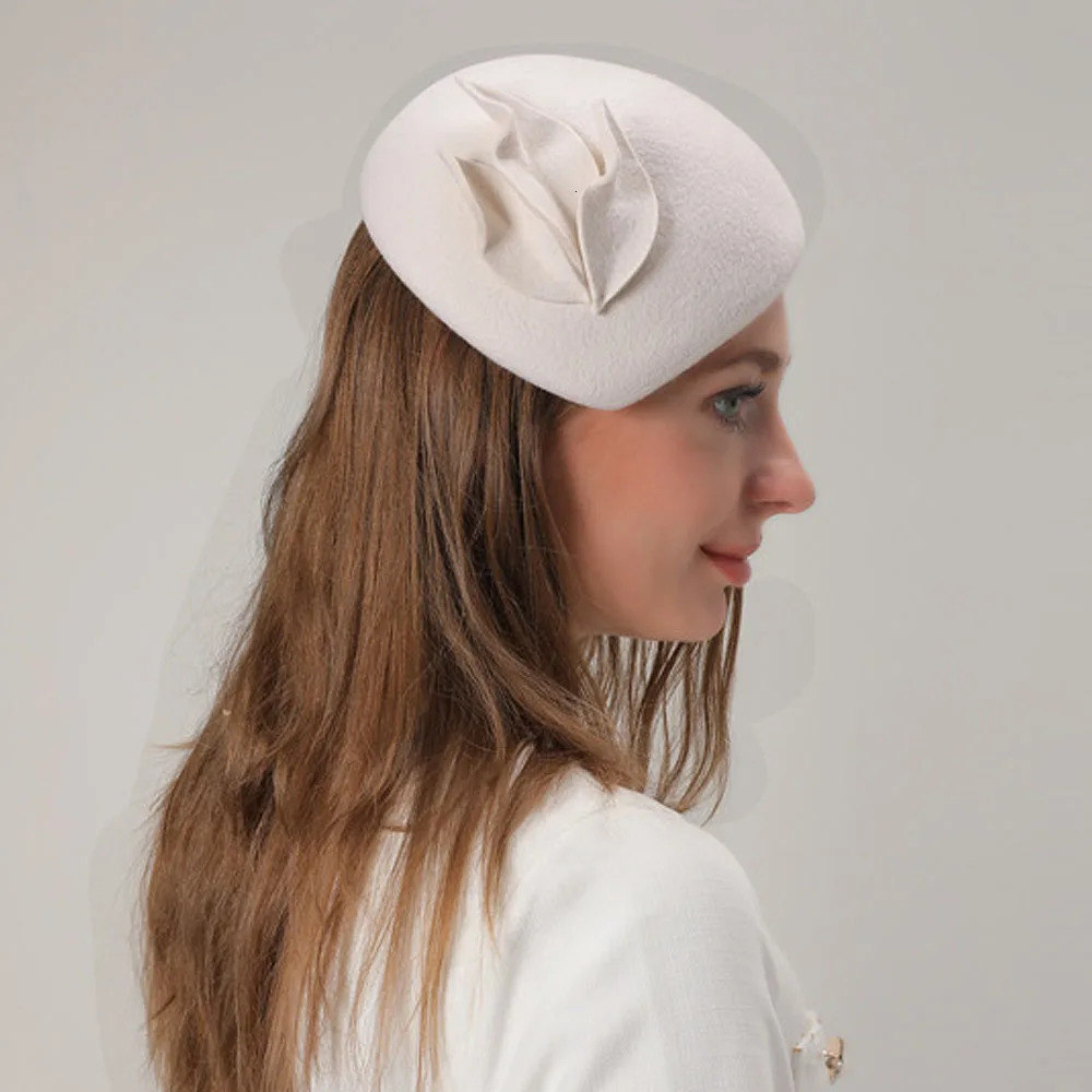 French Style Fascinator Hats Teardrop Womens British style wool felt fascinator hat with flowers Tam Beret Casque Cocktail Hat 250106