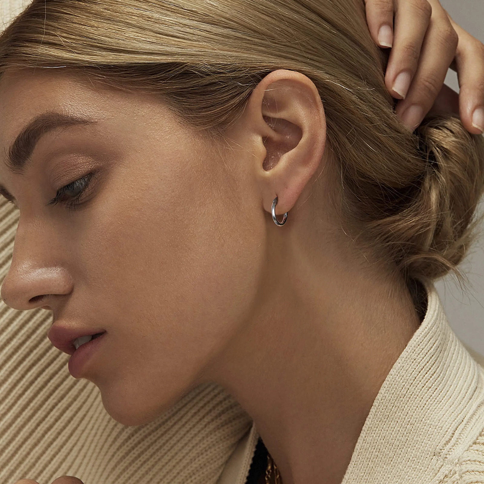 Fansilver 925 Sterling Silver Hoop Earrings for Women Girls 18K White Gold Plated Hypoallergenic Round-Tube Chunky Ear Rings250103