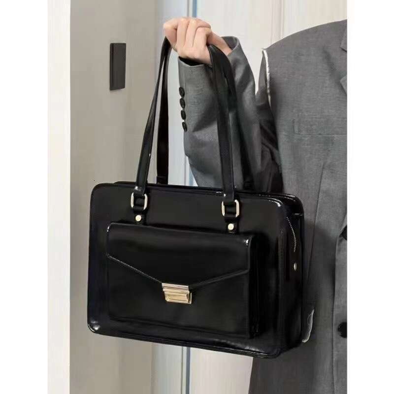 Campus Academy Literature Art Postman Leisure and Minimalist Business Travel Portable Briefcase Versatile Commuting JK Bag