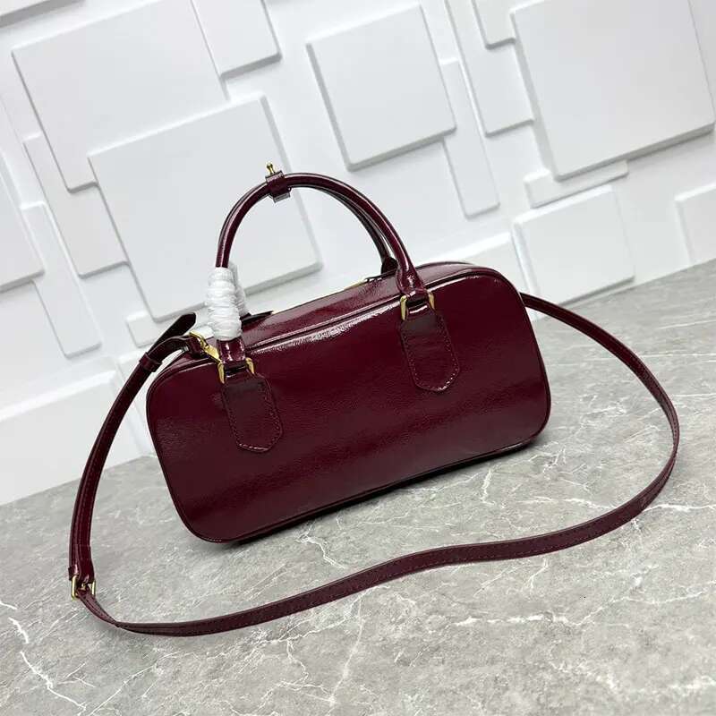 Ladies Bowg 2025 Spring Summer Oil Wax Leather Boston Bag Tote Shoulder Crossbody Purse Bury Handbag Casual