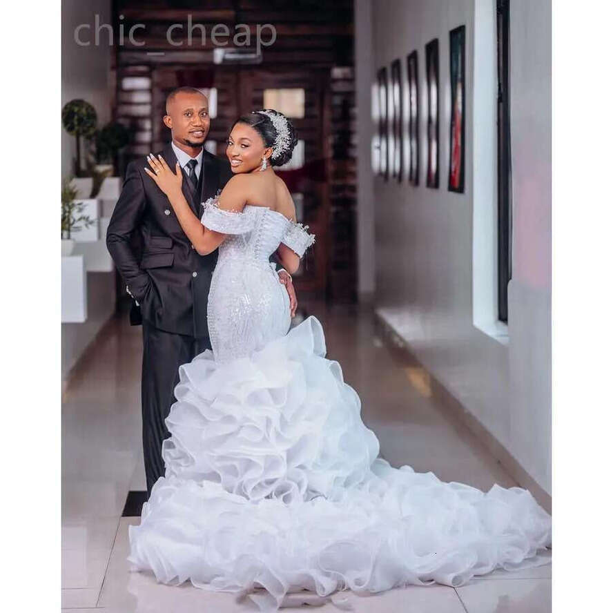 Arabic Aso 2024 Ebi Plus Size Urious White Mermaid Wedding Dress Beaded Crystals Lace Organza Tiers Bridal Gowns Dresses Zj034 Es 0703