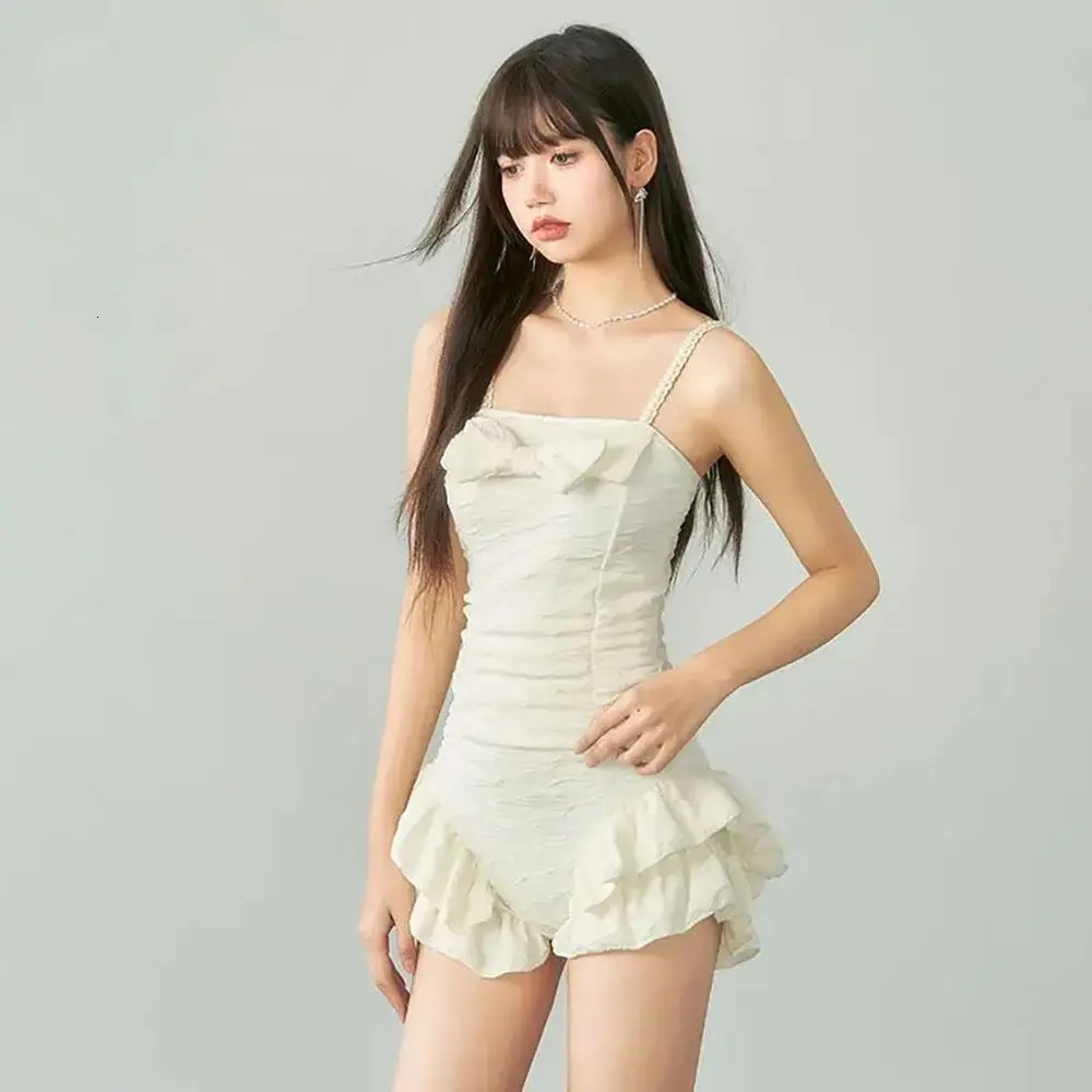 1Pcs One Piece Triangle Ruffle Bathing Suits Beach Holiday High Waist Slim Push Up Swimwear Sweet Cute Summer Swimsuit 250106