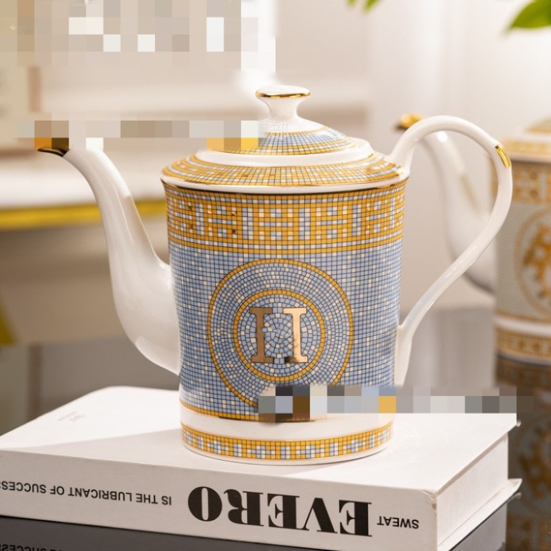 New designer ceramic coffee pot gift box home afternoon tea European style beautiful ceramic gold cold water bottle