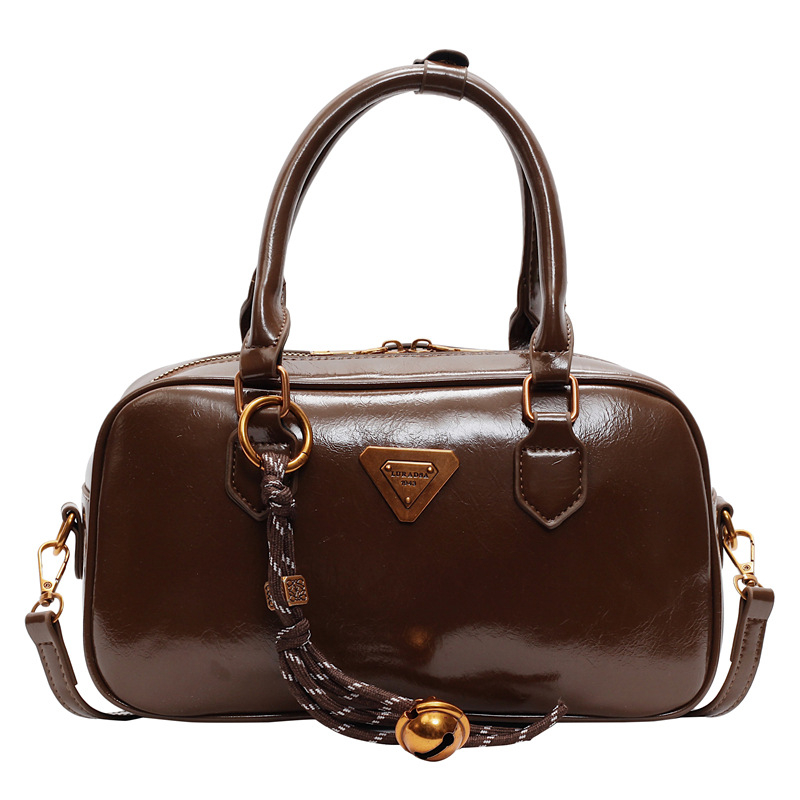 2025 New Free Shipping Designer Single Shoulder Pillow Bag Vintage Solid Color Casual Versatile Tote Package Fashionable Women Black New Free Delivery