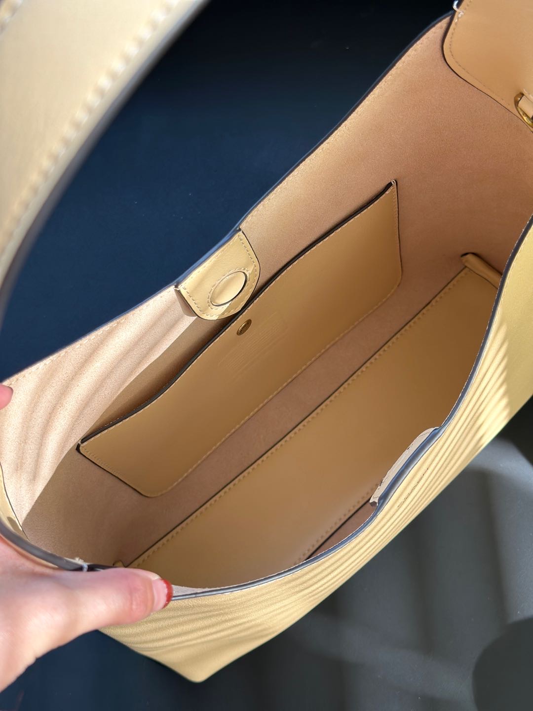 Niche Fashionable Versatile Tote Bag Designer Shoulder Bags Luxe Calfskin Handbag Designer bag Cowhide Wide Strap Leather Triangle Cross Body Handbags