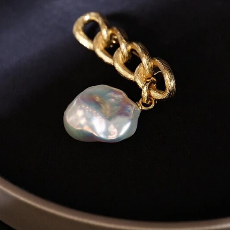 Natural Freshwater Aurora Bright White Baroque Pearl Brooch S925 Sterling Silver with Four Circles and Gold Wire Drawing Process 241230