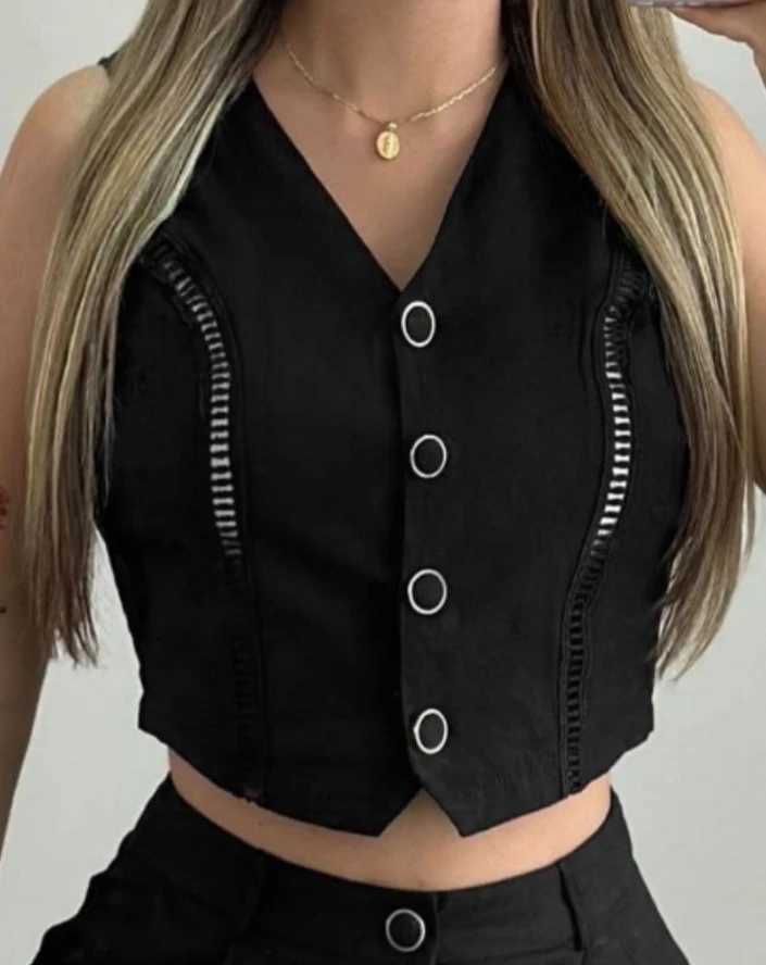 Two Piece Sets Women Outfit 2024 Summer Hollow Out Buttoned Sveless V-Neck Vest Top Pocket Shorts Set Matching Set FitnessXJ250106