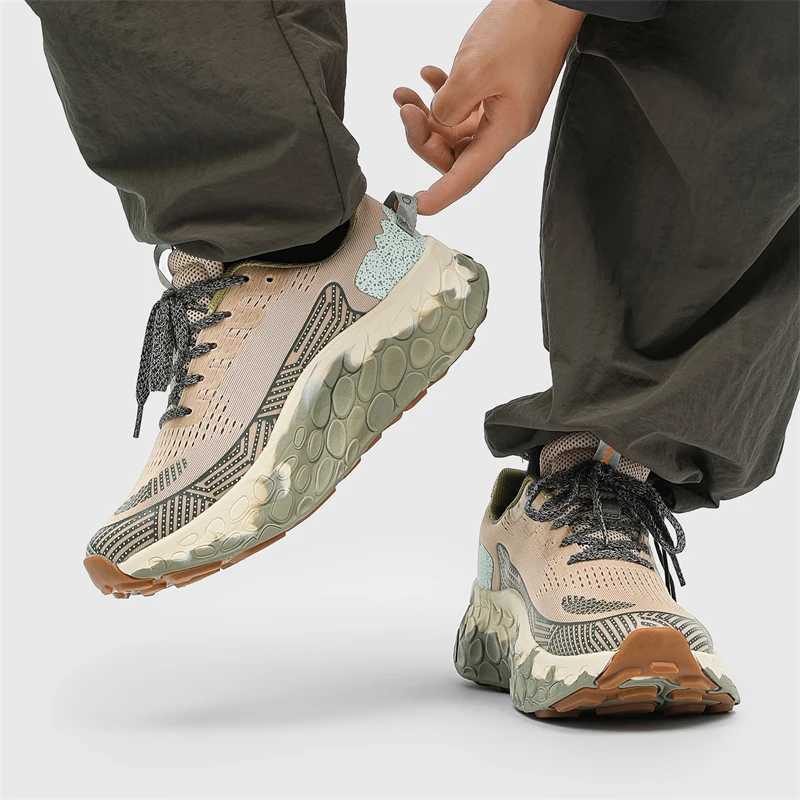 New Fashion Neutral Marathon Running Shoes Outdoor Road Lightweight Slow Running Shoes Mens and Wens Casual Walking Shoes Z250411