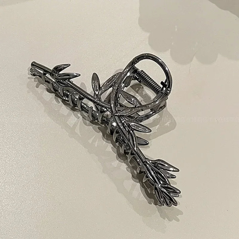 Punk Geometric Metal Gold Silver Simple Hair Clip Claw Accessories for Women Thick Thin Large Crab Clamp Korea Headwear 250103