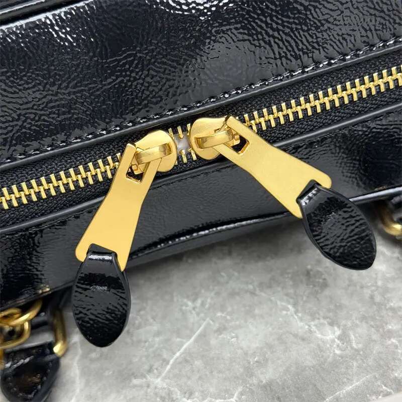 Ladies Bowg 2025 Spring Summer Oil Wax Leather Boston Bag Tote Shoulder Crossbody Purse Bury Handbag Casual