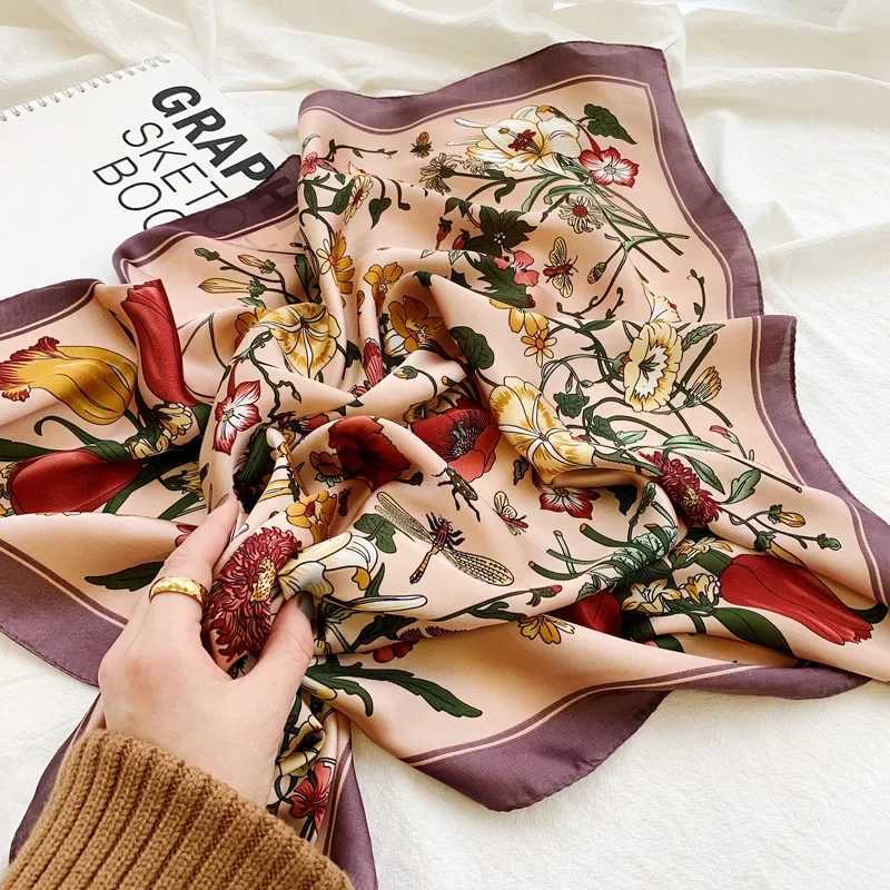 70 * 70cm Fashion Handle Head and Neck Scarf Suitable for Women Small Shawl Satin Hair Scarf Womens Square Headband Bandana Headband W250107