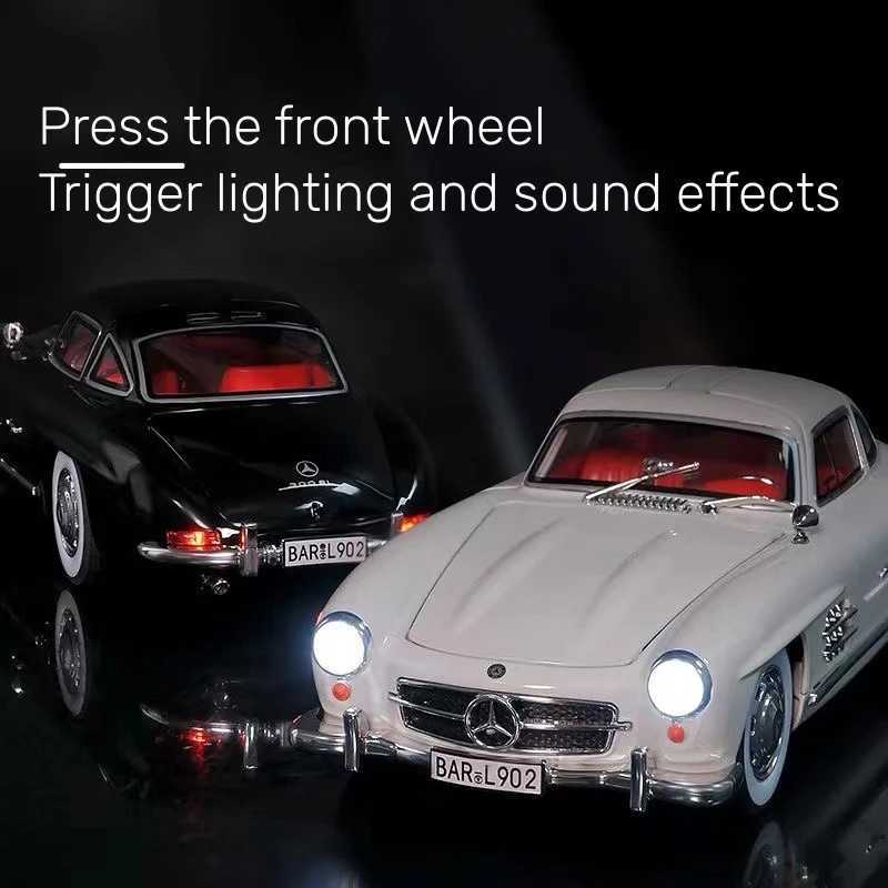 1 24 scale car model Mercedes Benz 300SL alloy car model classic retro die-casting metal sound lamp series childrens toy gift W250106