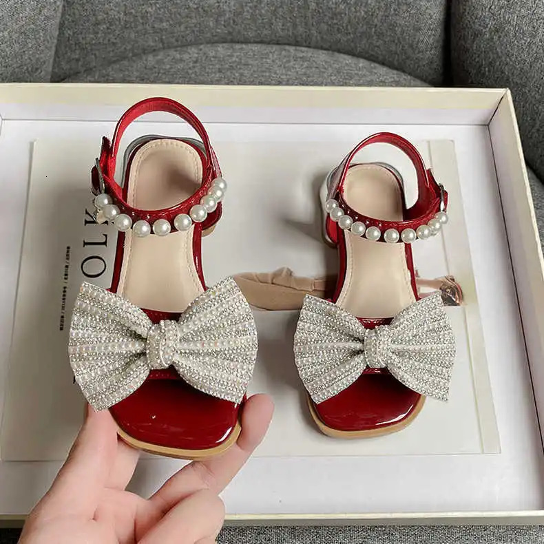 Girls Summer Fashion Sandals 2024 Fashion Cute with Pearls Big Bownot Princess Shoes Trendy Square Heel All-match Sandals 250106