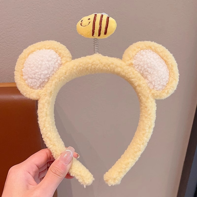Ladies and girls with high heads and wide edges pressed hairpins sweet and fresh headbands cute cartoon decorations hair accessories