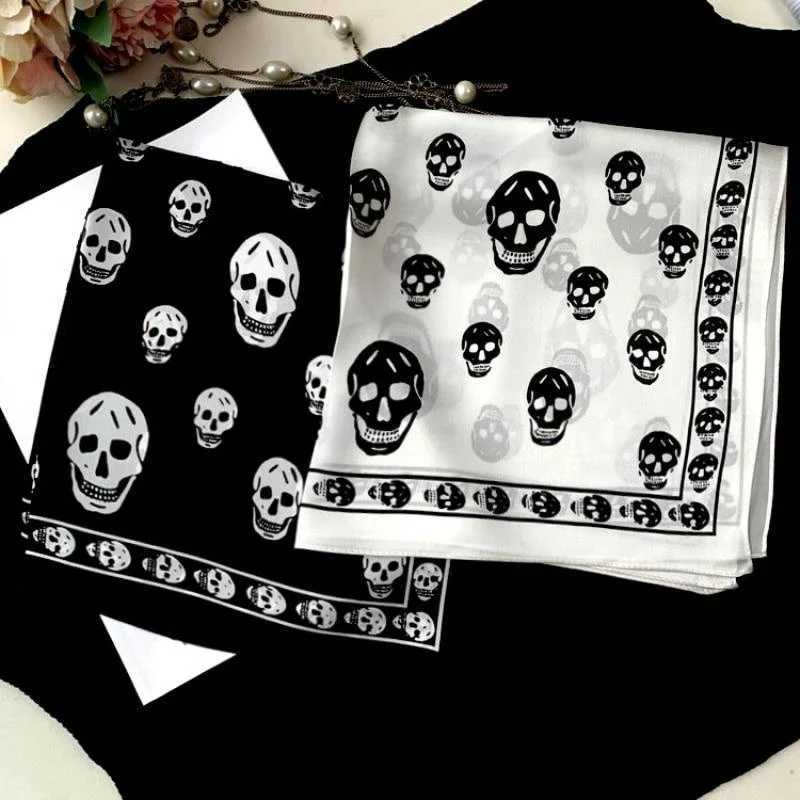100% Mulberry Silk Neck Scarf Womens Luxury Brand Skull Bandana Fountain Square Kerchief Womens Headscarf W250107