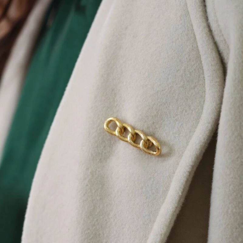 Natural Freshwater Aurora Bright White Baroque Pearl Brooch S925 Sterling Silver with Four Circles and Gold Wire Drawing Process 241230