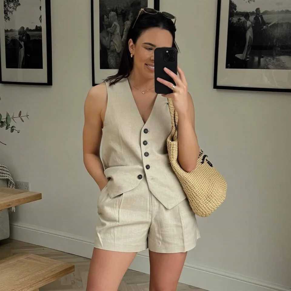 PB ZA 2024 Spring New Womens Fashion Style Versatile Linen Blended Vest High Waist Casual Shorts SetXJ250106