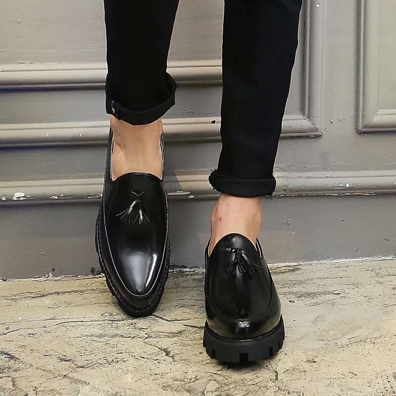 Brand New Designer High Quality Casual Pointed Toe Men Dress Thick Soled Shoes Antiskid Shoe