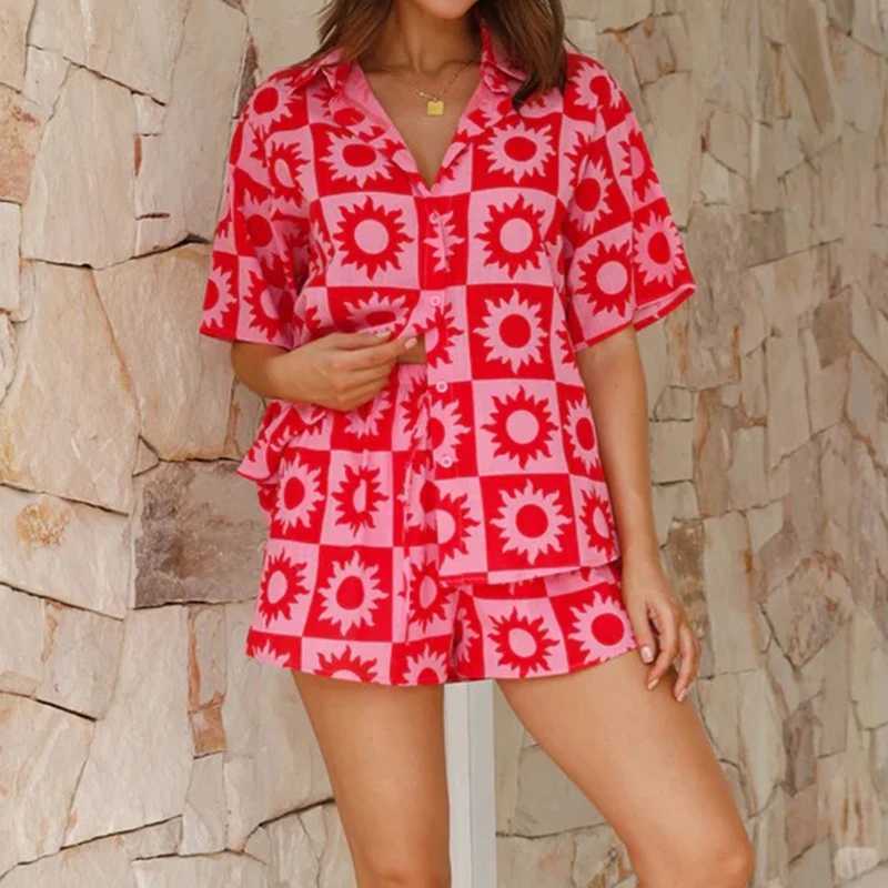 Women Shorts Set Graphic Printed Short Sve Shirt Blouse Tops + Elastic Waist Shorts Summer Beach Style 2 Piece OutfitsXJ250106
