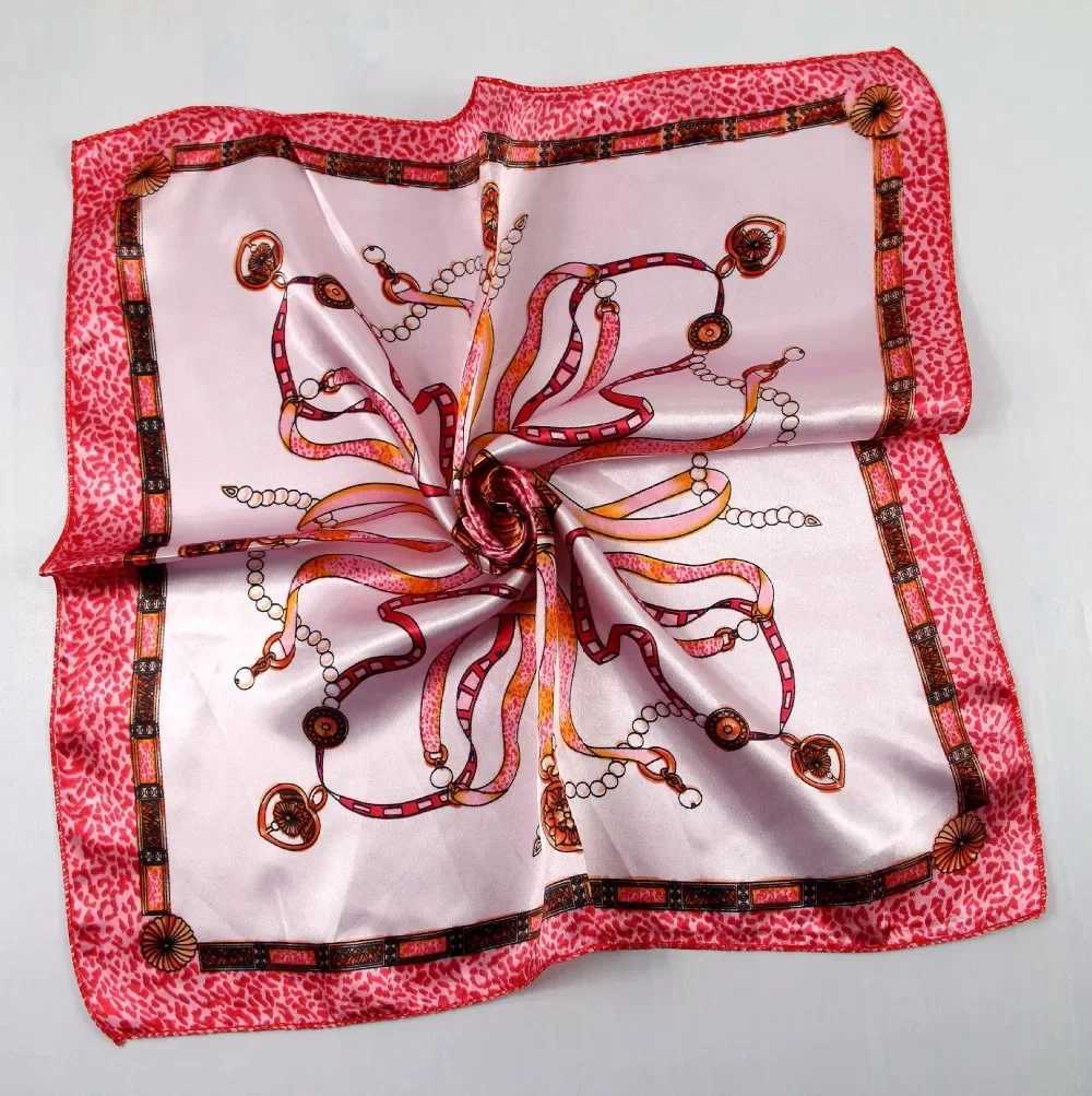 50 * 50cm Fashion Womens Square Head Scarf Bag Scarf Womens Printed Kerchief Neck Beautiful Scarf Shawl Comfortable W250107