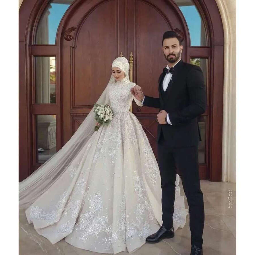 Muslim Crystal Wedding Dresses With Hijab Plus Size Lace Bridal Gowns Long Sleeves High Neck Sweep Train Middle East Vestido De Novia