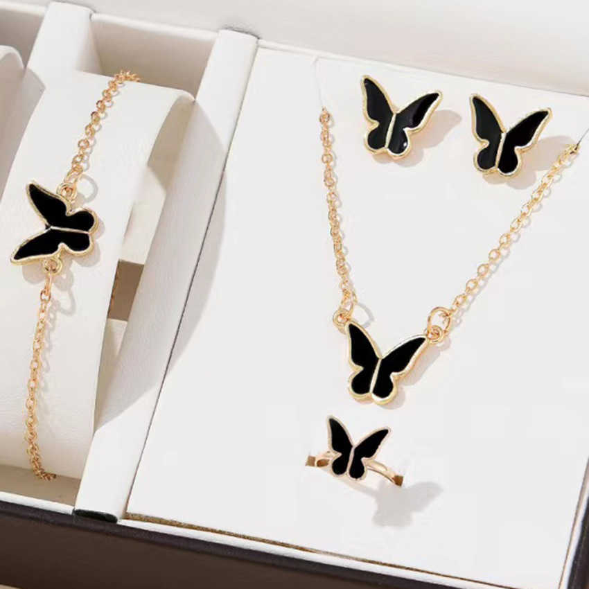Fashion Love Pendant Necklace Set Alloy Drip Oil Multi Color Fashion Necklace Womens Silver Necklaces Jewelry 241221