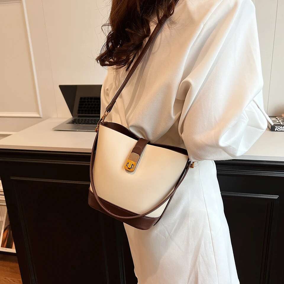 1 New Casual Outing Retro Niche Design Sense Color Bucket Hand Bill Shoulder Crossbody Bag