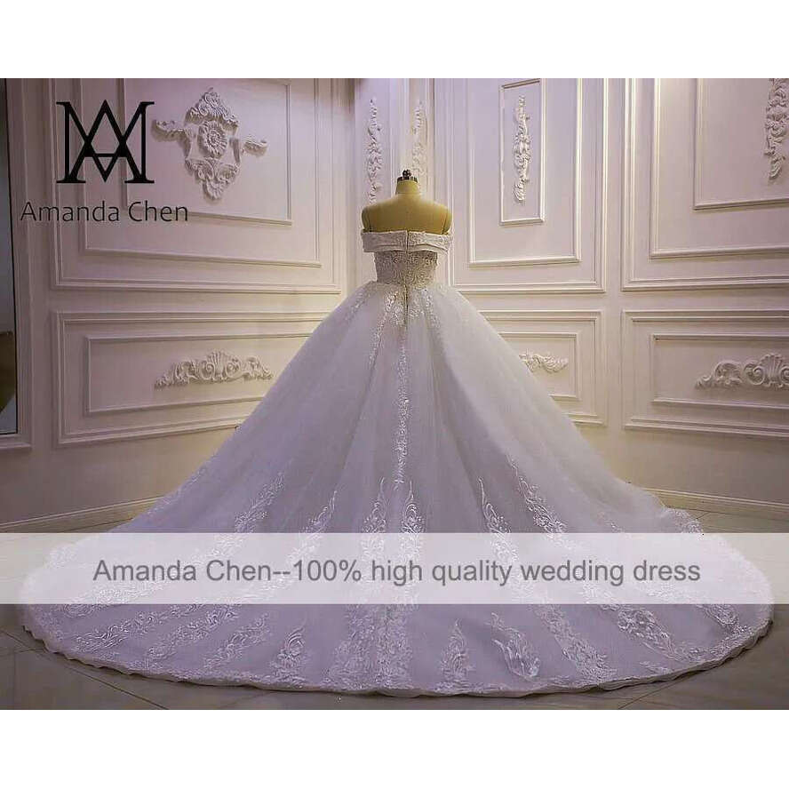 Strapless Lace Appliques Ball Gown Wedding Gowns