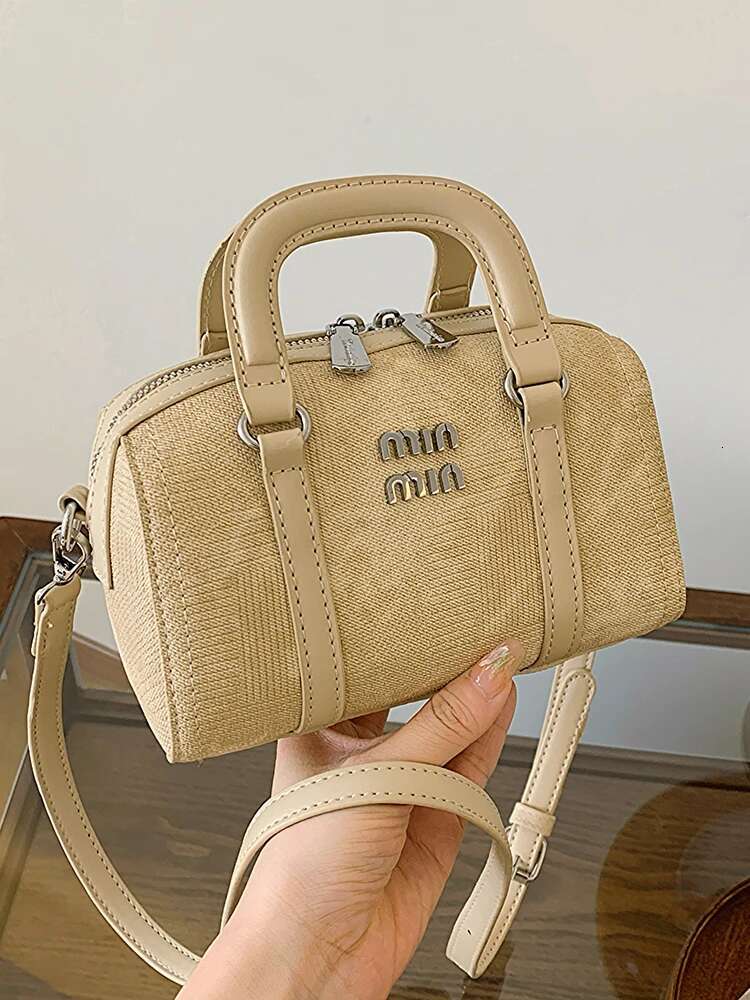Designer Bag Luxury Bag This Year Shoulder Bag S Popular Denim Pillow Little Lady Designer New Fashionable Fully Matched Shoulder Trendy Crossbody