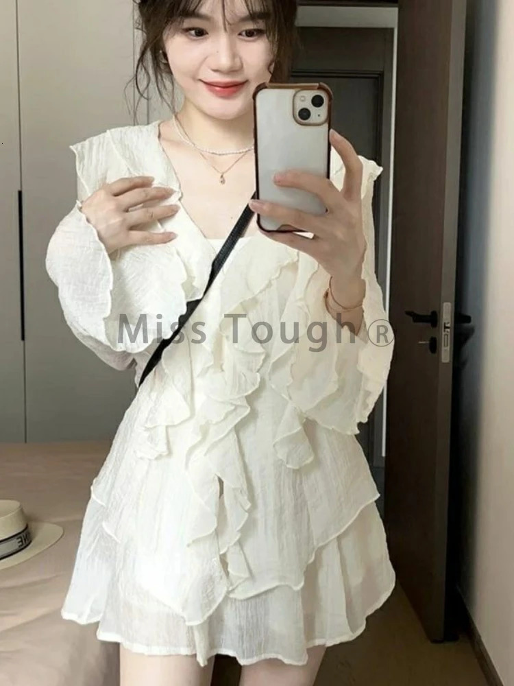 Fashion Sweet Slim V-neck 2-piece set for women elegant long sleeved pleated top for women with elastic waist and A-line dress 250106