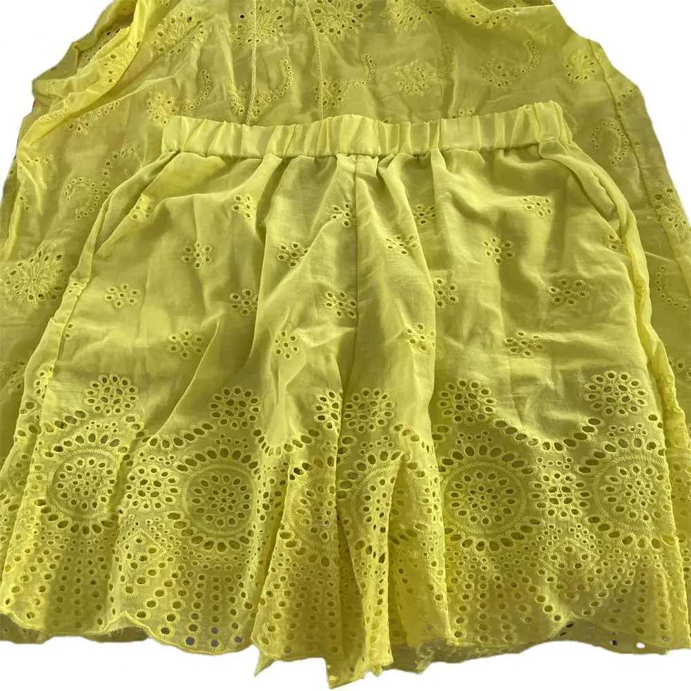 New Two Piece Sets Women Outifits Casual V-Neck Sveless Embroidery Top Shorts Set 2022 Fashion Women SuitXJ250106