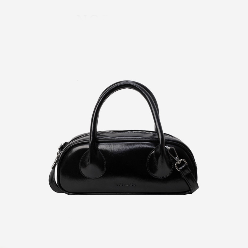 2025 new free shipping designer Single shoulder bag baguette Vintage solid color casual versatile Tote package fashionable women black white pink