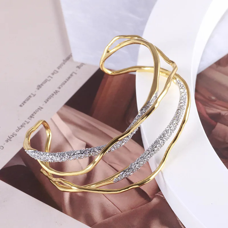 Trendy 2 Tones Cross Lines Cuff Bangles For Woman Copper Gold Plated Mixed Silver Color Sparkling Rhinestone Wide Version Craft 250107