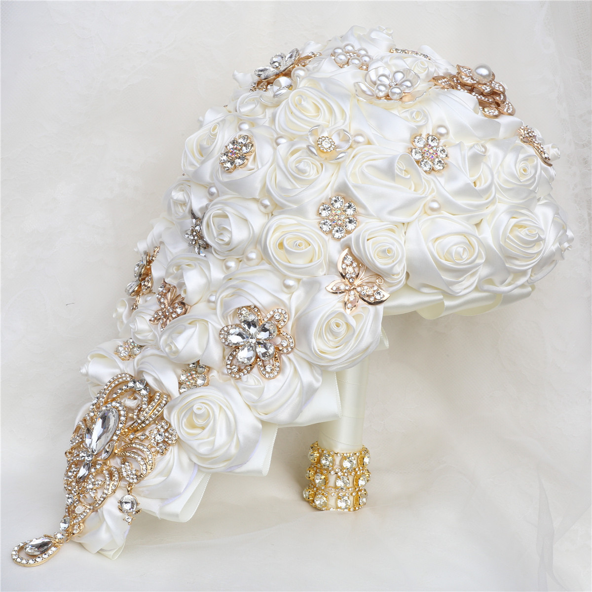Wedding Flowers Bridal Bouquet Waterfall water drop hand bouquet gold diamond ribbon rose wedding supplies