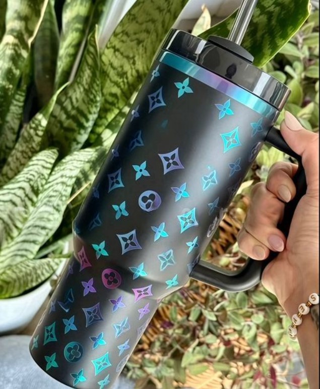 US Stock Designer 40oz Cup Tumbler With Handle Straw 304 Stainless Steel Car Cups With Lid Box Pre Sale For Christmas Gift Box 0111
