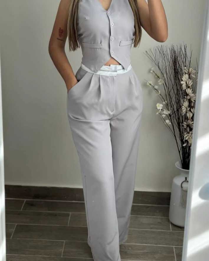 Hot Selling 2 Psc for Women 2024 Summer Casual Simple Solid Color Sveless V-Neck Buttoned Vest Top Pocket Design Pants SetXJ250106