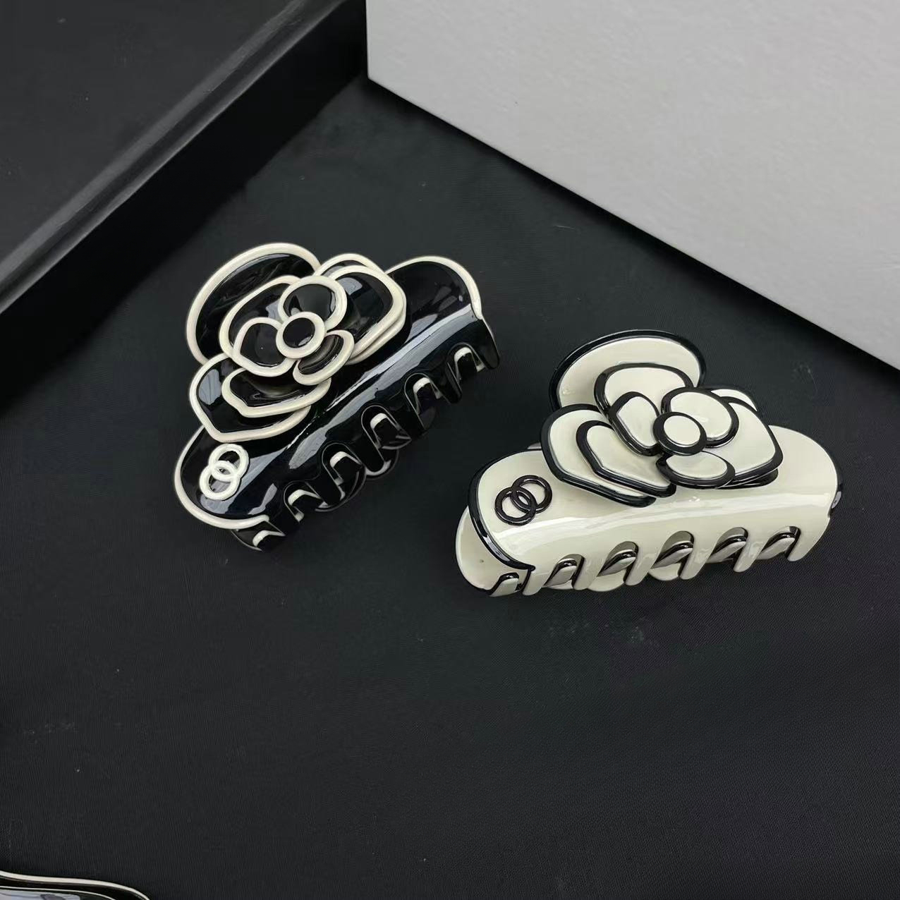 Luxury Designer Hair Clips Brand Letter Flower Hair Clip Women Claws Crab Girl Clip Headwear Barrette Hair Accessories