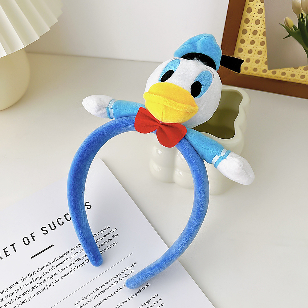 Adorable Adult Duck-Shaped Headband with Washing Feature Perfect for Autumn and Winter