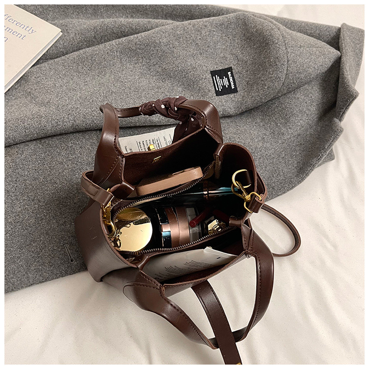2025 New Free Shipping Designer Single Shoulder Vintage Crossbody Fashion Tote Bag For Woman Brown New Free Delivery Designer Bag