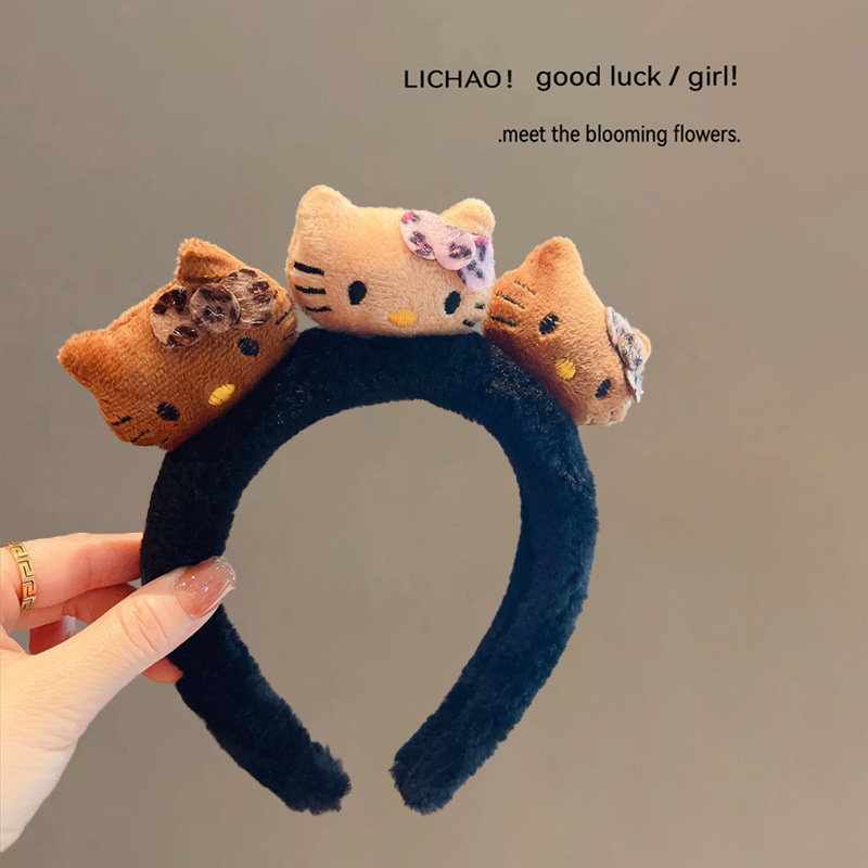Ladies and girls with high heads and wide edges pressed hairpins sweet and fresh headbands cute cartoon decorations hair accessories