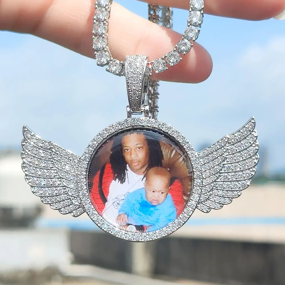 Custom Angel Wing Round Memory Po Necklace Men Women Personalized Jewelry Customized Picture Pendant Charm with Tennis Chain 250107
