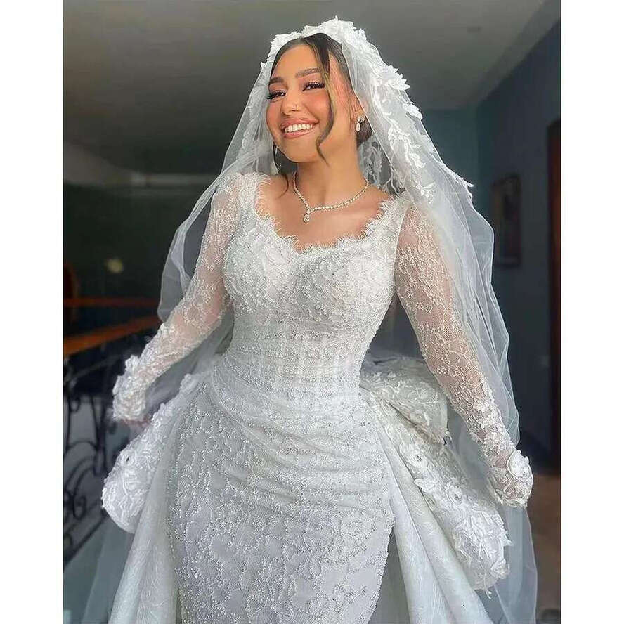 Middle East Long Sleeves Wedding Mermaid Dresses Detachable Train Longsleeve 3D-Ral Appliques Beaded Engagement Lace