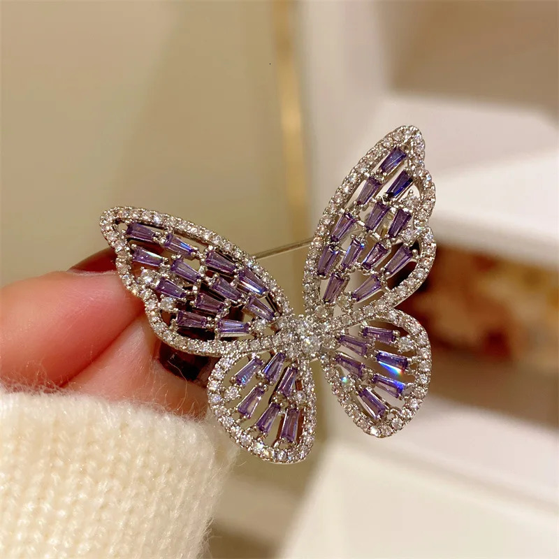 Fashion Women Girls Elegant Crystal Purple Butterfly Brooches Badges Classic Lady Dress Suit High-end Pins Jewelry 241230