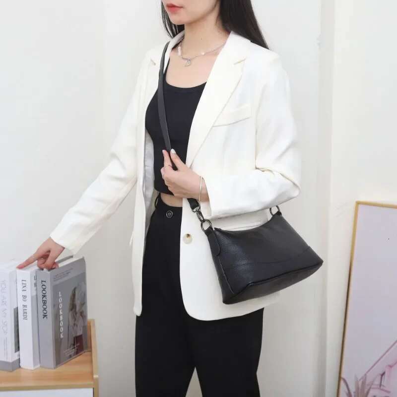 Cow Women's Shoulder Crossbody Bag, Simple Commuter Hobo Handbag,Good Quality Genuine Leather Large Capacity Ladies' Bag