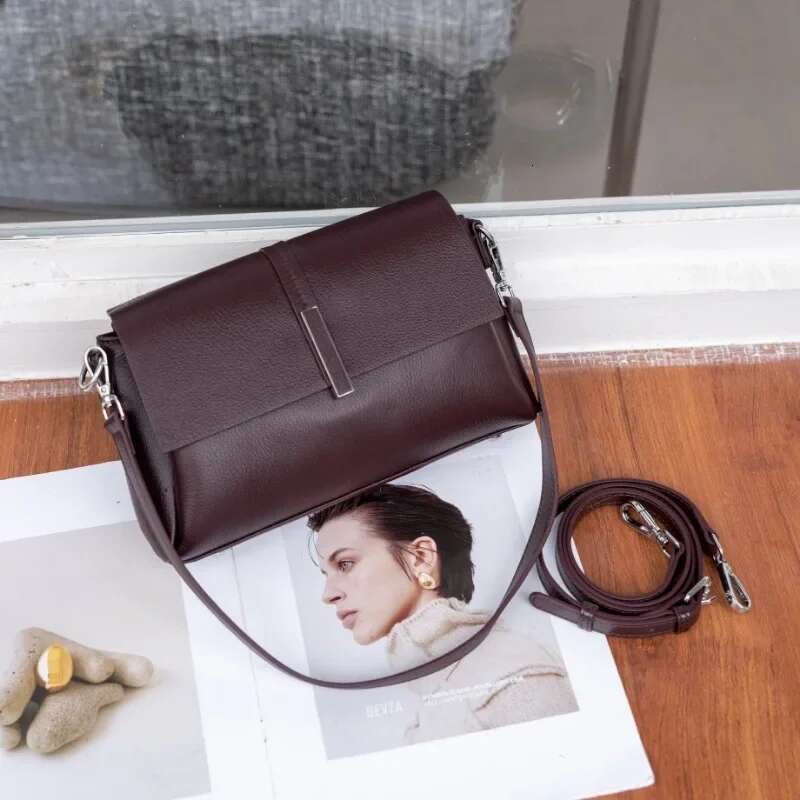 Natural Cow Leather Simple Fashionable Shoulder for Women, Versatile Commuting Small Square Crossbody Bag Underarm Handbag