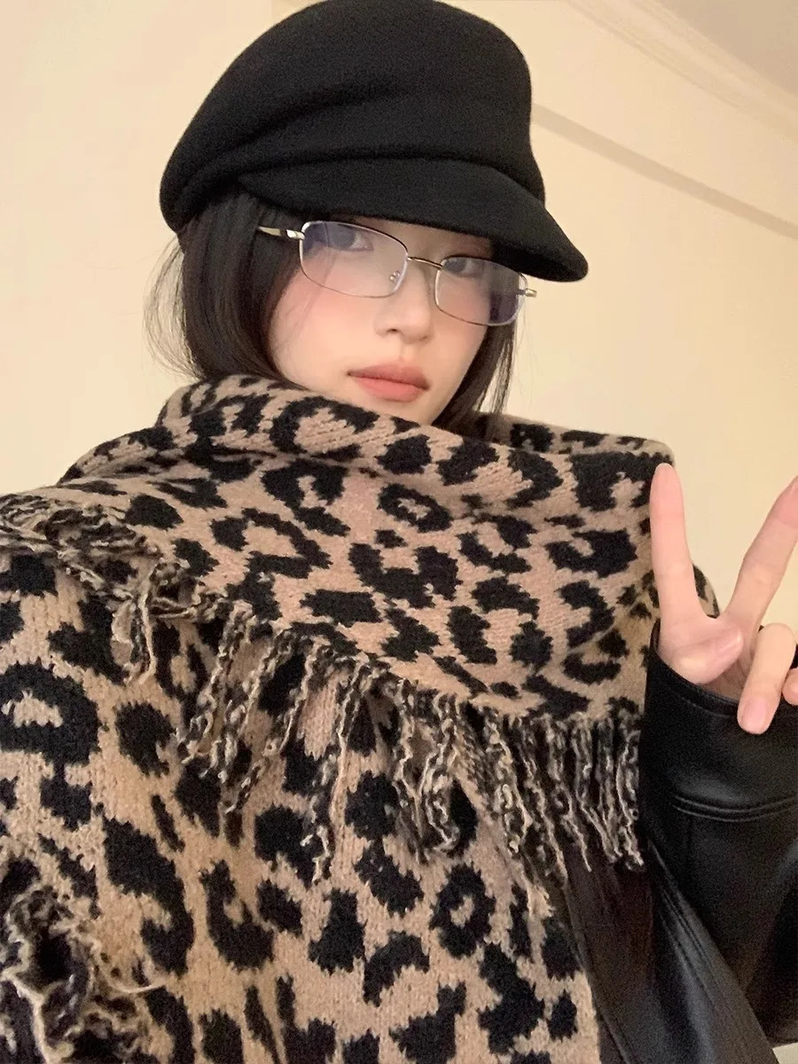 Womens Winter Korean-Style Warm Anti-Cold Tassel Triangle Scarf Wool Blend Leopard Print Trendy Shawl 250106