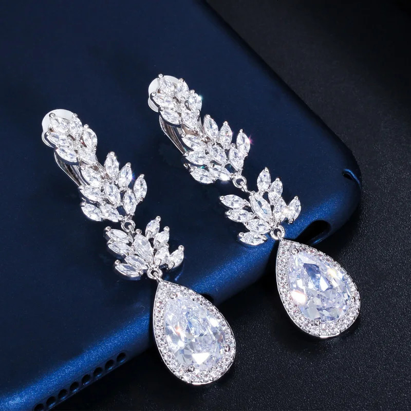 CWWZircons No Hole Pierced Ear n Cubic Zirconia Crystal Pave Women Long Water Drop Clip on Earrings without Piercing CZ411 250103