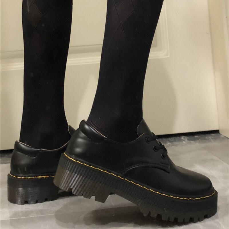 Yang Mi's Same Three Hole Thick Soled Martin Leather Shoes, Women's Retro British College Style Round Toe Mary Jane JK Single Shoes