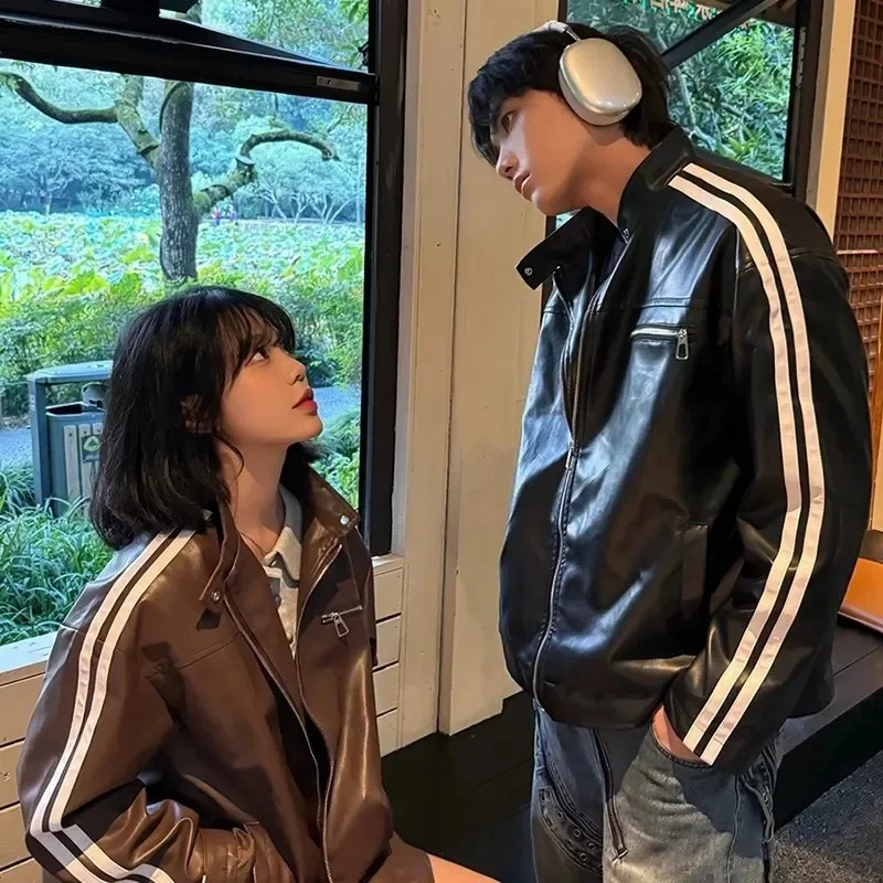 Retro Leather Jacket Men Women American Patchwork Strip Racing Outerwear Loose Hip Hop Zippers Brown PU Coat Streetwear Spring 250107