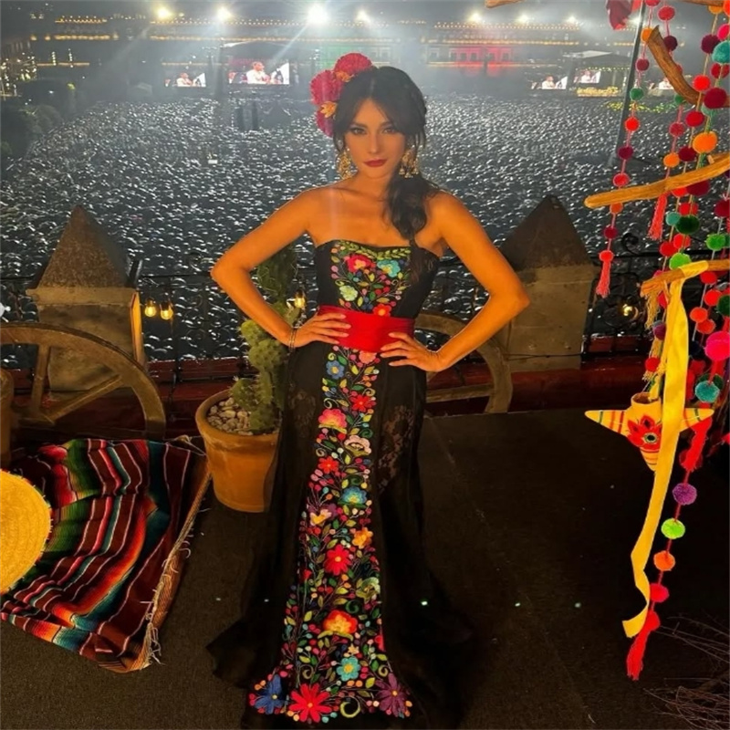 Black Mexican Evening Dress With Embroidery Flowers Elegant Mermaid Gothic Prom Dress Halloween Masquerade Formal Party Algerian Karako Robe De Mariag